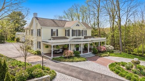 54 Lincoln St, Hingham, MA, 02043-4632 | Card Image