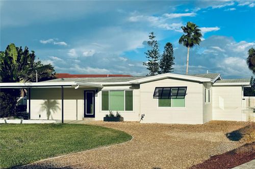 745 Sunset Cv, MADEIRA BEACH, FL, 33708-2384 | Card Image