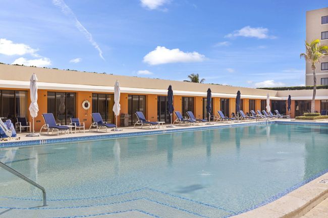 N - 2 N Breakers Row, Condo with 3 bedrooms, 5 bathrooms and null parking in Palm Beach FL | Image 14