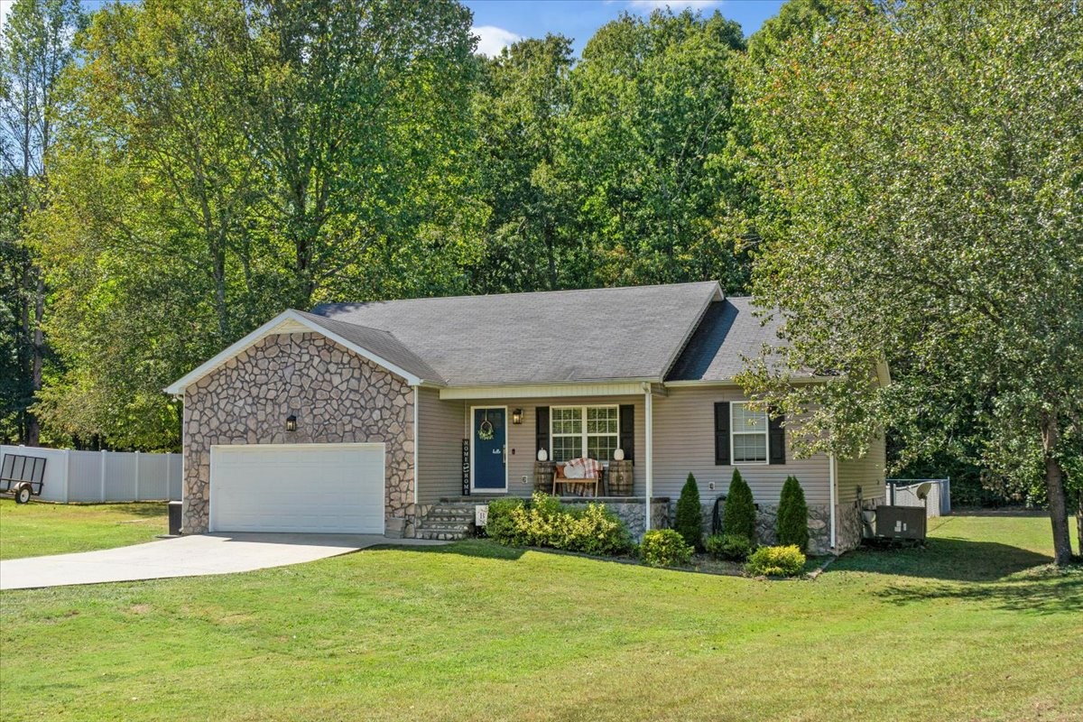 Jean Dr, Tullahoma, TN 37388