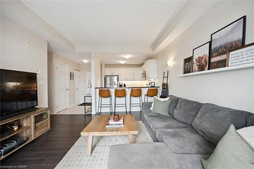 403-2 Colonial Dr, Guelph, ON, N1L0K8 | Card Image