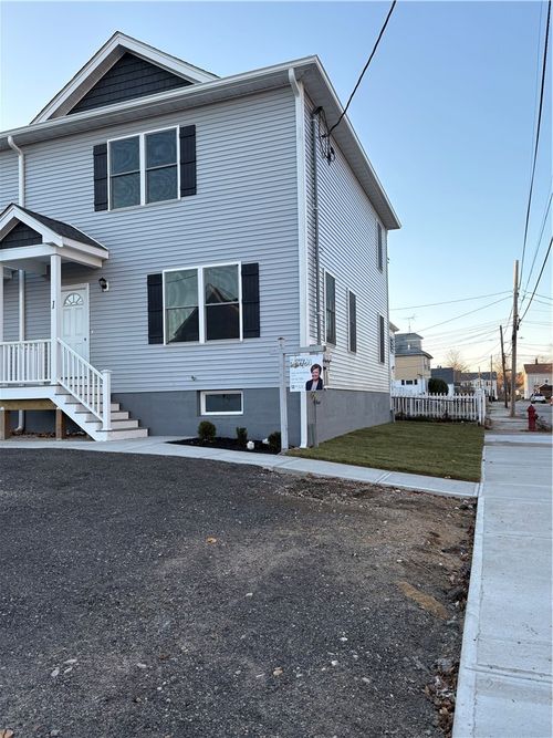 e1-184 Avenue C, Woonsocket, RI, 02895 | Card Image
