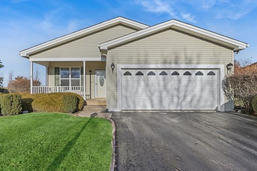 3840 Fox Hunt Way, Grayslake, IL, 60030-9359 | Card Image