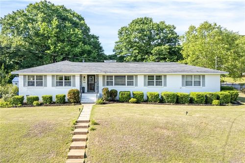 300 Highland Ave, OPELIKA, AL, 36801-3016 | Card Image