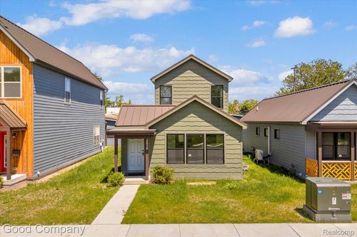 2838 16th St, Detroit, MI, 48216-1112 | Card Image