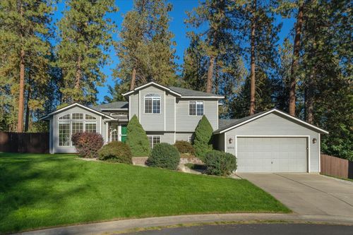 16920 N Woodcrest Ct, Colbert, WA, 99005-9261 | Card Image