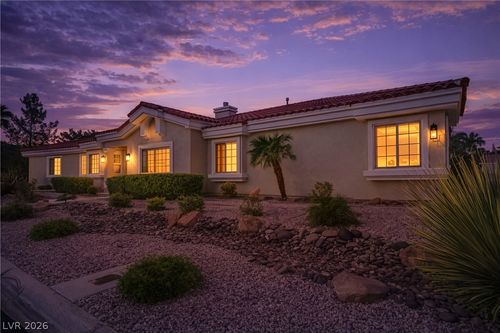 8016 Golfers Oasis Dr, Las Vegas, NV, 89149-4615 | Card Image