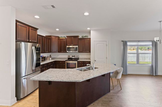 422 Chickadee St, House other with 4 bedrooms, 2 bathrooms and 2 parking in Crestview FL | Image 11