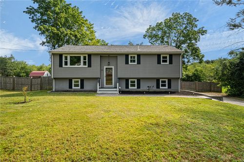 85 Blackrock Rd, Coventry, RI, 02816-8005 | Card Image