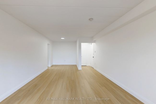 2 - 2424 New St, Condo with 2 bedrooms, 1 bathrooms and 1 parking in Burlington ON | Image 5