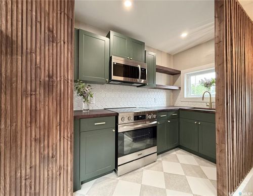 2471 Broder St, Regina, SK, S4N3T1 | Card Image