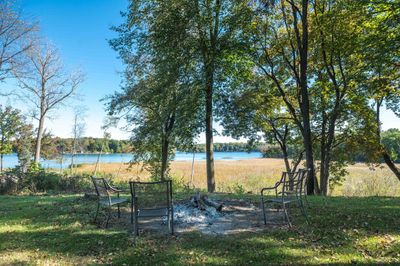 1010 N Fieldstone Lane, House other with 4 bedrooms, 2 bathrooms and null parking in Summit WI | Image 2