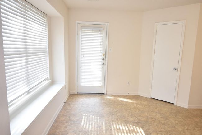 22811 Twisting Pine Dr, House other with 4 bedrooms, 2 bathrooms and 2 parking in Spring TX | Image 5