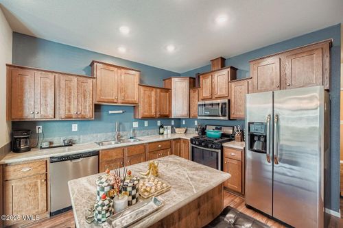 94 Salmon Loop, Gypsum, CO, 81637-8424 | Card Image