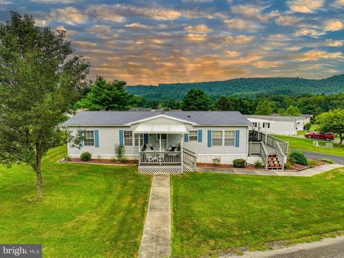 86 Sam Brooke Cir, LEHIGHTON, PA, 18235-4225 | Card Image