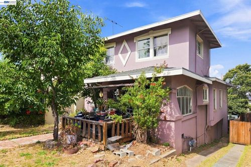 4621 Park Blvd, Oakland, CA, 94602-1430 | Card Image