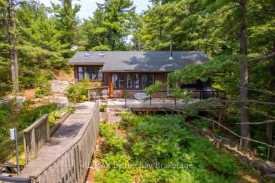 15598 Georgian Bay Rd, House other with 3 bedrooms, 1 bathrooms and null parking in Honey Harbour ON | Image 3