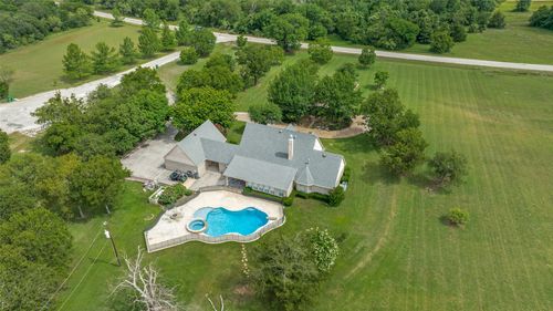 500 Navajo Ct, Runaway Bay, TX, 76426-4530 | Card Image