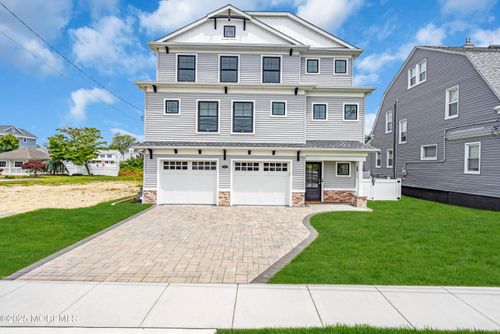 303 Forman Ave, Point Pleasant Beach, NJ, 08742-3240 | Card Image