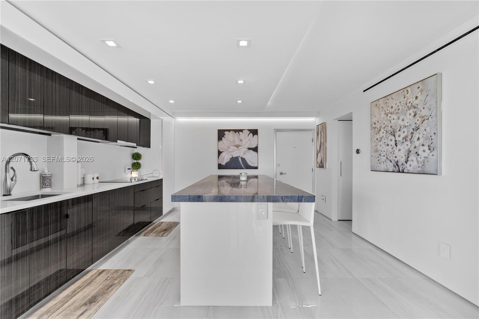 Residential Lease in Miami Beach 4