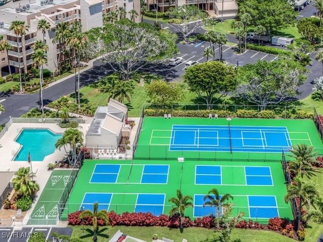 4-705 - 897 Collier Ct, Condo with 2 bedrooms, 2 bathrooms and null parking in Marco Island FL | Image 33