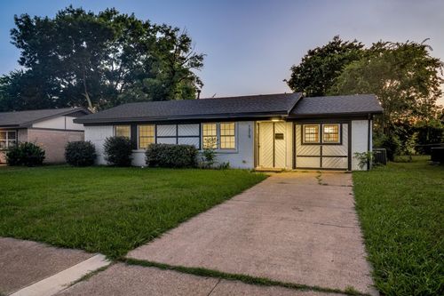 1319 Eastern Heights Dr, Mesquite, TX, 75149-6248 | Card Image