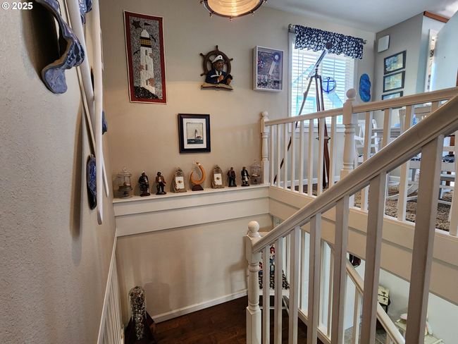 Staircase-To Lower Level | Image 19
