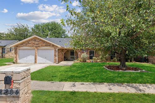 2804 Ridgewood Dr, Hurst, TX, 76054-2310 | Card Image