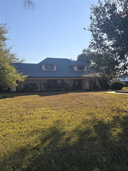 211 Senator Ln, Lake Charles, LA, 70611-5339 | Card Image