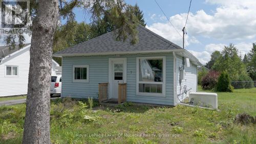 7 Maple St, South River, ON, P0A1X0 | Card Image