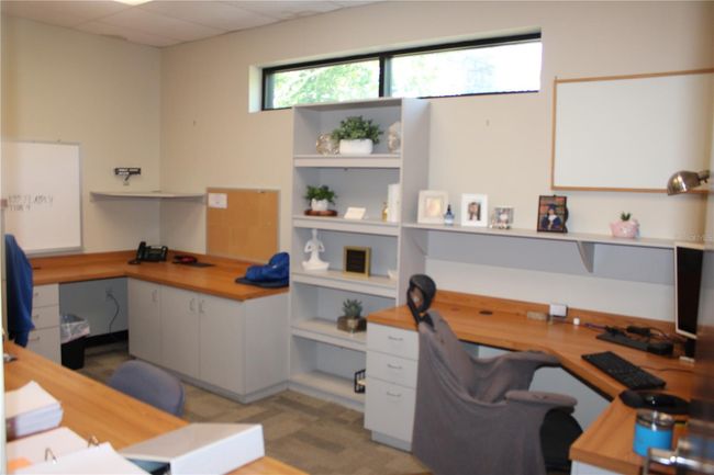 Suite 100 Offices | Image 14
