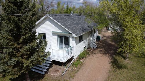 126 5 Avenue E, Cereal, AB, T0J0N0 | Card Image