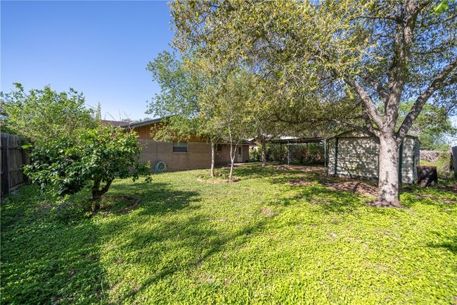 407 E 10 Th St, House other with 3 bedrooms, 2 bathrooms and null parking in Bishop TX | Image 24