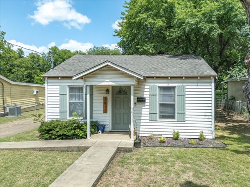 3012 Gene Ln, Haltom City, TX, 76117-3923 | Card Image