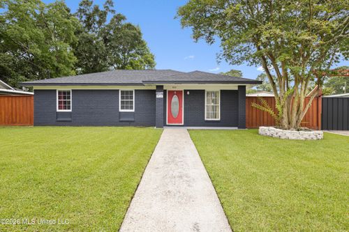 4802 Lanier Ave, Pascagoula, MS, 39581-3524 | Card Image