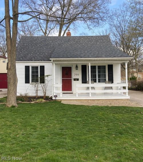 299 Inwood Blvd, Avon Lake, OH, 44012-1553 | Card Image