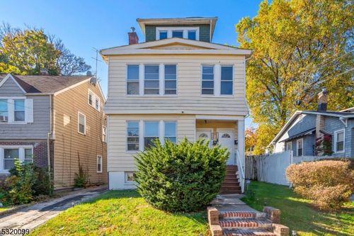 1-114 Weequahic Ave, Newark, NJ, 07112-2217 | Card Image