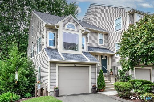 212-212 Algonquin Trl, Trumbull, CT, 06611-4579 | Card Image