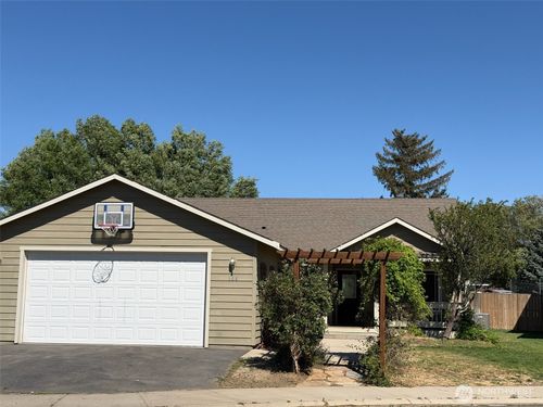 106 N Benton St, Kittitas, WA, 98934-5921 | Card Image