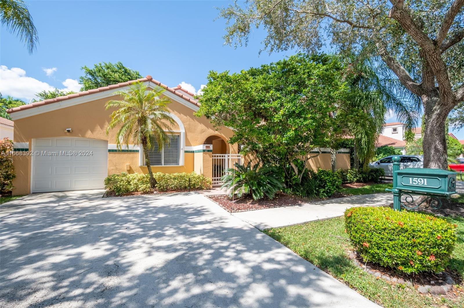 Harbour Side Dr, Weston, FL 33326
