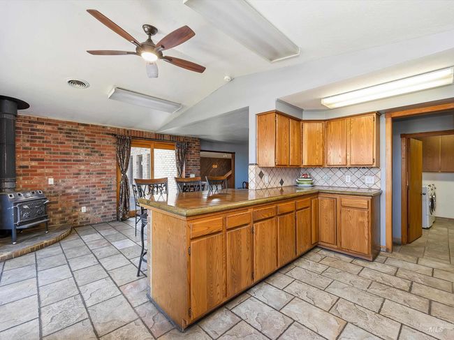 1872 E 1750 S, House other with 4 bedrooms, 3 bathrooms and 2 parking in Gooding ID | Image 27