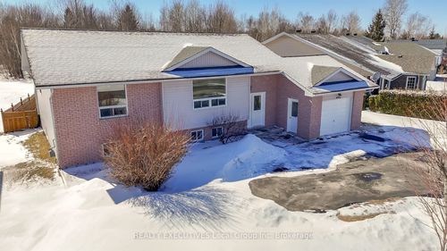 44 River Front Dr, Sturgeon Falls, ON, P2B3E9 | Card Image