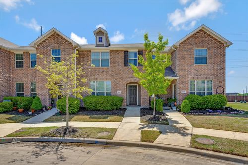 2425 Canongate Dr, Denton, TX, 76207-1726 | Card Image