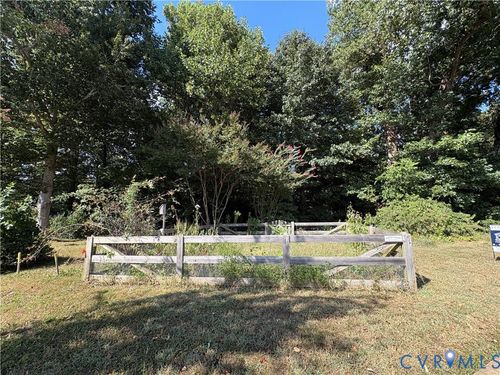 000 Whitehall Dr, Colonial Heights, VA, 23834 | Card Image