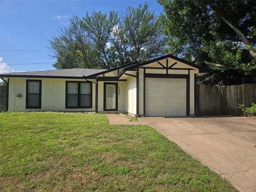 3808 Indian Wells Dr, Arlington, TX, 76017-2336 | Card Image