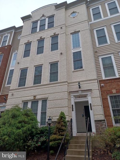 2329 Brookmoor Ln, WOODBRIDGE, VA, 22191-4091 | Card Image