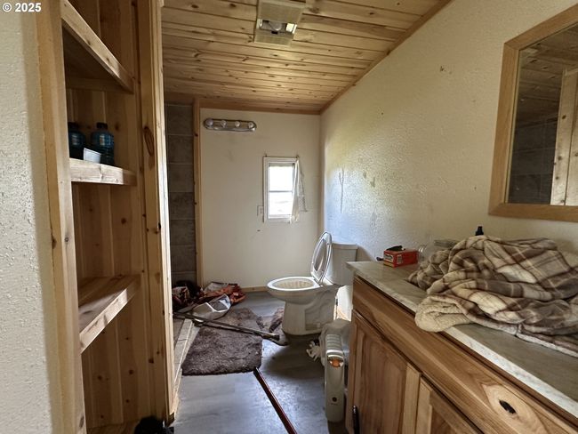 1010 B St, House other with 2 bedrooms, 1 bathrooms and null parking in Fossil OR | Image 7
