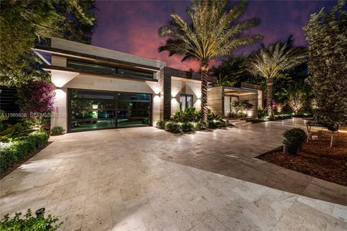 967 78th St, Miami, FL, 33138-4707 | Card Image