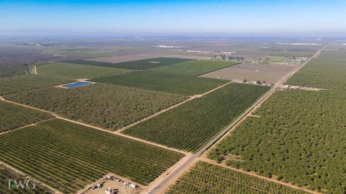 25012 Avenue 24, Chowchilla, CA, 93610-9658 | Card Image