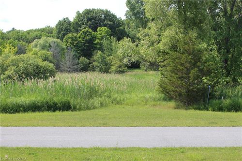 1168 Thousand Islands Pky, Mallorytown, ON, K0E1R0 | Card Image